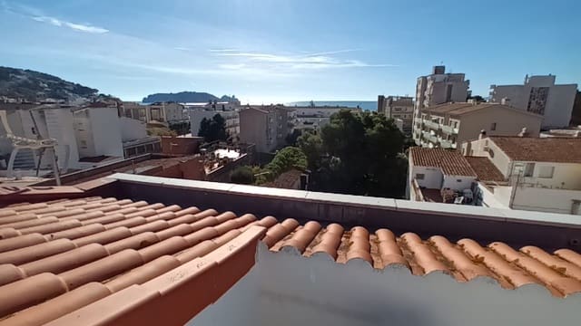 4 slaapkamer Appartement te koop in L'Estartit, Torroella de Montgrí met zwembad garage - € 425.000 (Ref: 10108936)