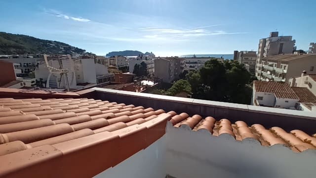 4 slaapkamer Appartement te koop in L'Estartit, Torroella de Montgrí met zwembad garage - € 425.000 (Ref: 10108936)