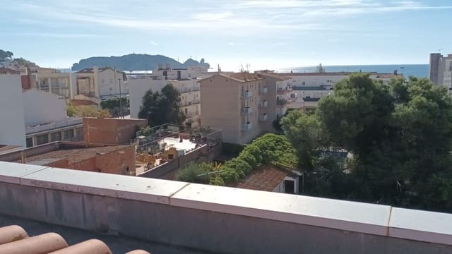 4 slaapkamer Appartement te koop in L'Estartit, Torroella de Montgrí met zwembad garage - € 425.000 (Ref: 10108936)