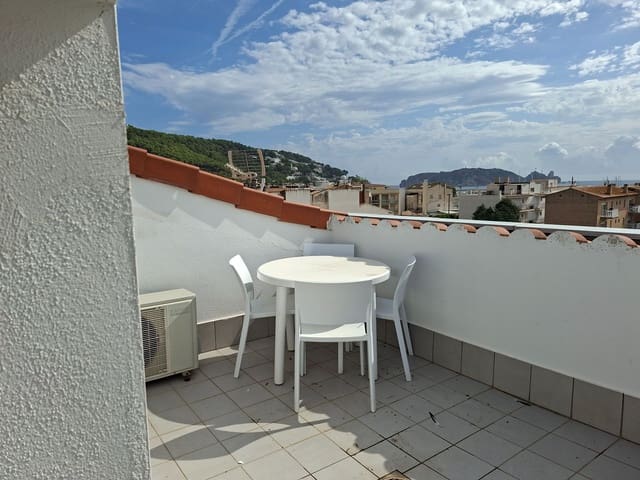 4 bedroom Apartment for sale in L'Estartit, Torroella de Montgrí with pool garage - € 425,000 (Ref: 10108936)