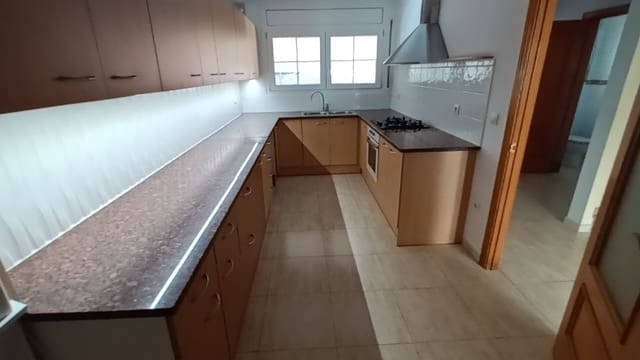 3 makuuhuone Huvila myytävänä paikassa Torroella de Montgrí mukana 
autotalli - 350 000 € (Ref: 10166166)