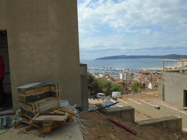 3 bedroom Villa for sale in L'Estartit, Torroella de Montgrí with pool garage - € 989,988 (Ref: 4884508)