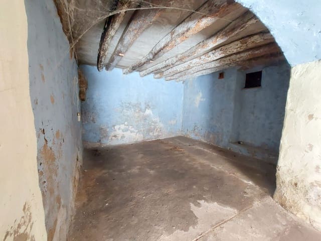 10 bedroom Villa for sale in Torroella de Montgrí - € 220,000 (Ref: 4884557)