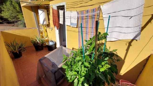 4 bedroom Villa for sale in L'Estartit, Torroella de Montgrí - € 189,000 (Ref: 6447998)