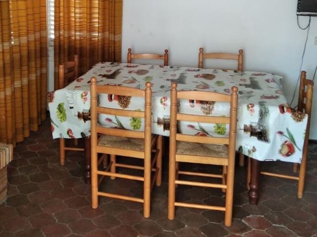 2 bedroom Villa for sale in L'Estartit, Torroella de Montgrí with garage - € 350,000 (Ref: 7494160)