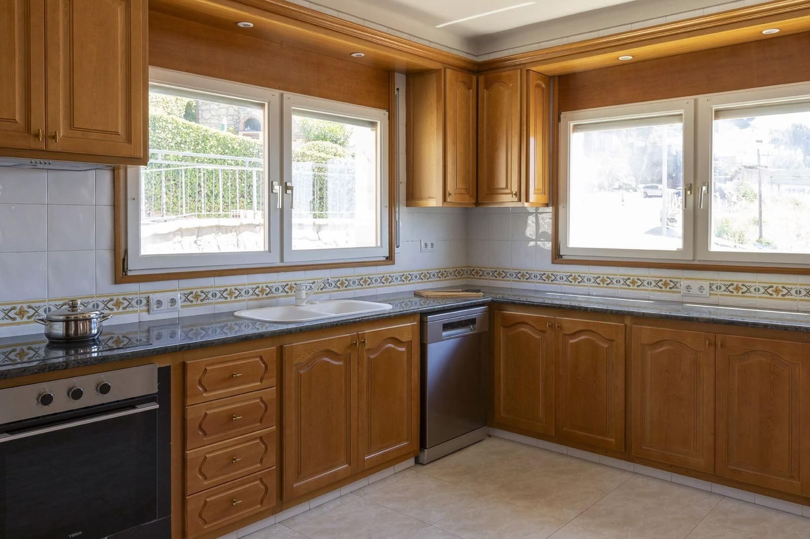 9 soveværelse Villa til salg i L'Estartit med swimmingpool garage - € 899.000 (Ref: 7866202)