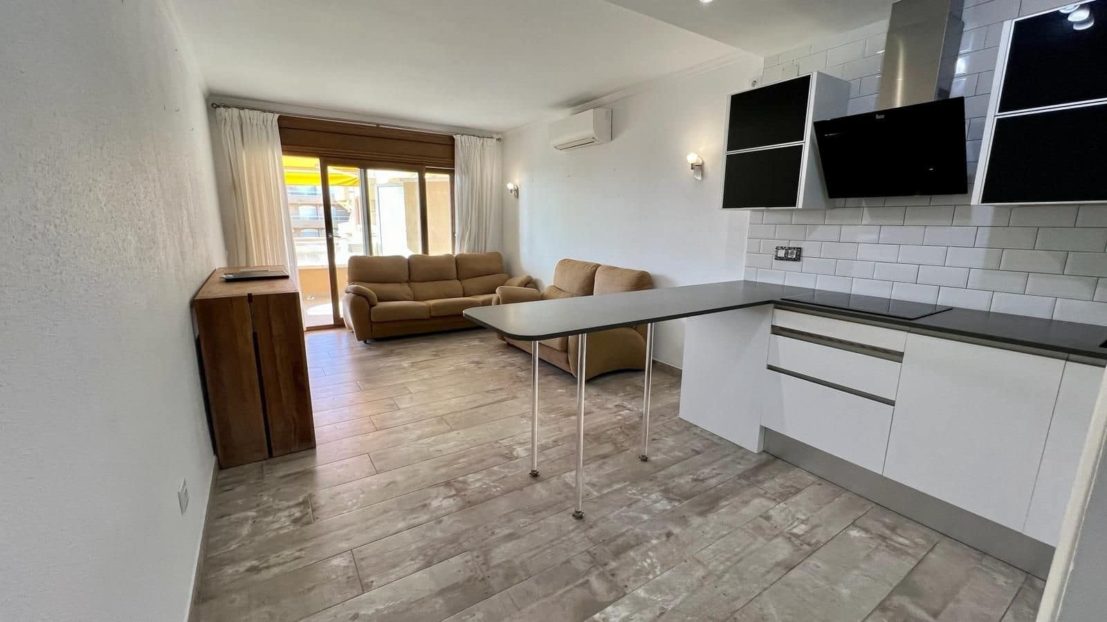 2 soveværelse Lejlighed til salg i L'Estartit med swimmingpool garage - € 275.000 (Ref: 8117194)