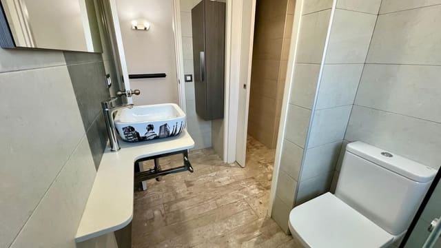 Apartamento de 2 habitaciones en L'Estartit, Torroella de Montgrí en venta con piscina garaje - 275.000 € (Ref: 8117194)