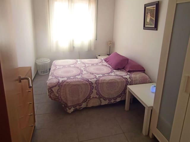 Apartamento de 2 habitaciones en L'Estartit, Torroella de Montgrí en venta con piscina garaje - 215.000 € (Ref: 8333336)
