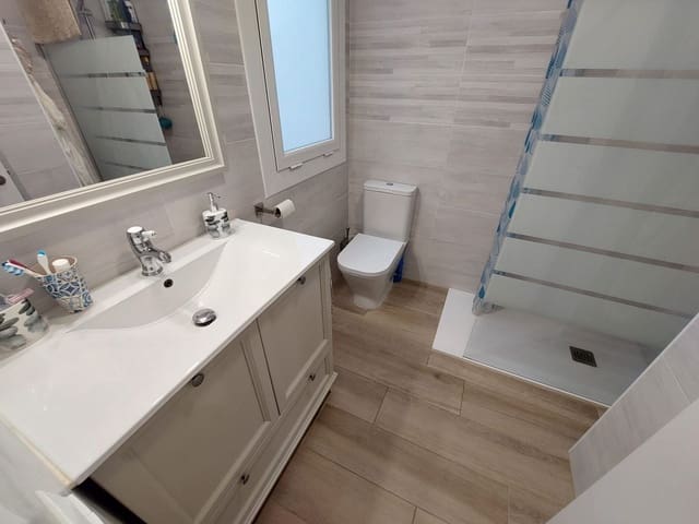 4 bedroom Apartment for sale in L'Estartit, Torroella de Montgrí - € 265,000 (Ref: 8603307)