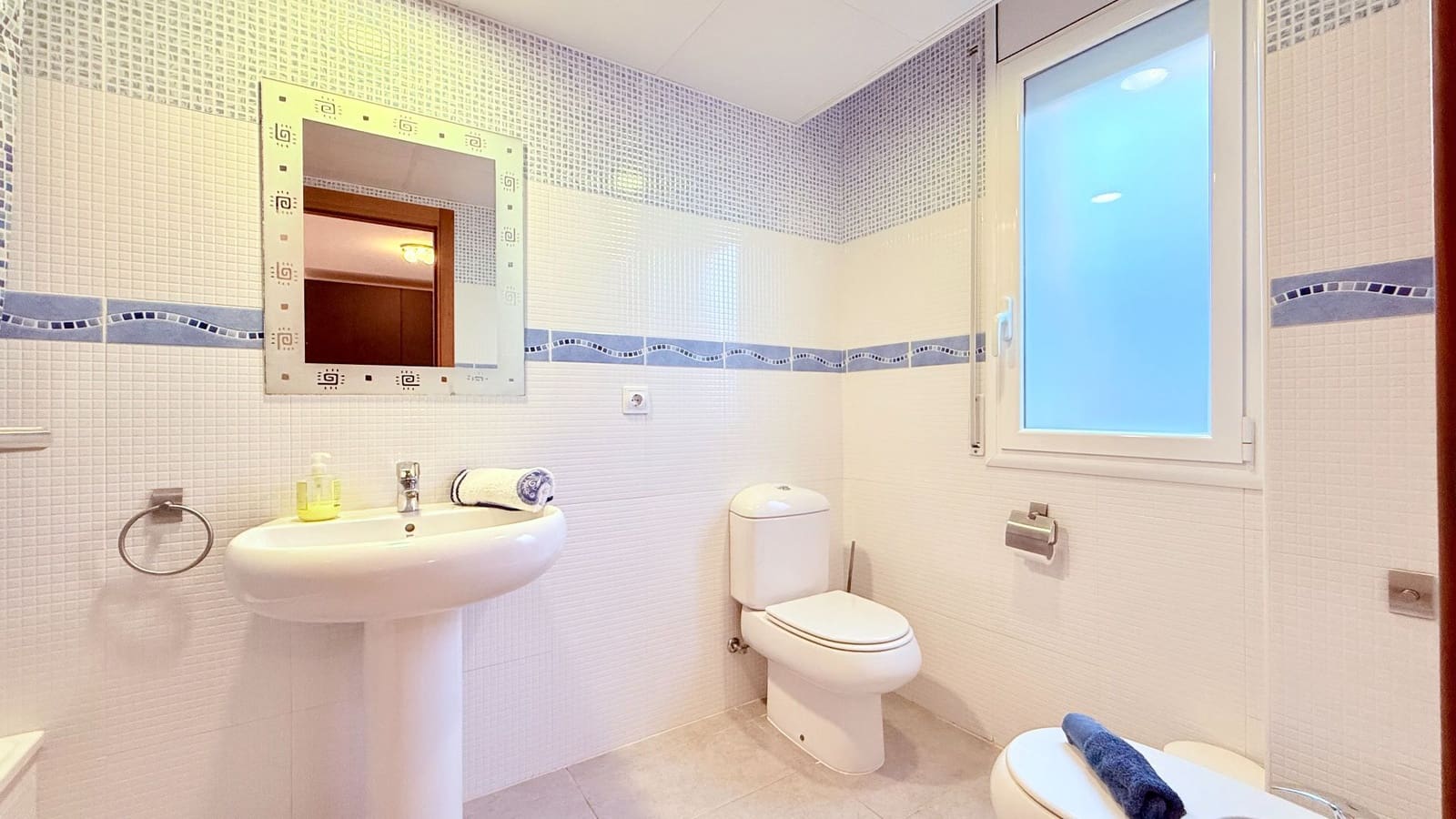 2 bedroom Apartment for sale in L'Estartit with pool garage - € 289,900 (Ref: 9530382)