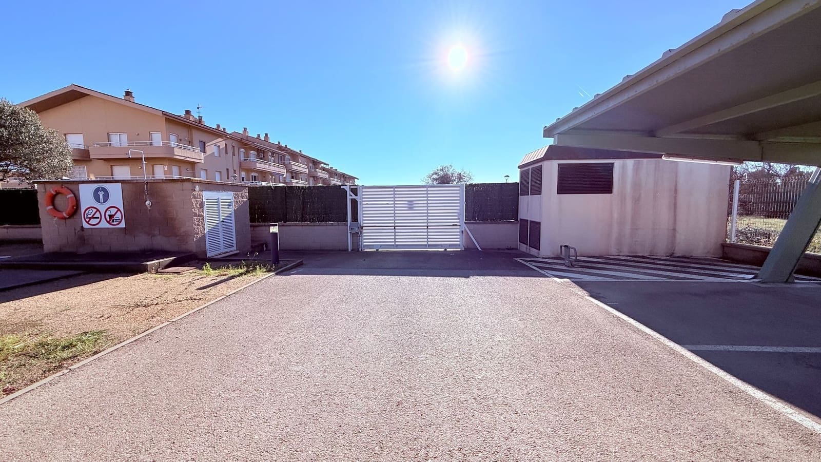 2 bedroom Apartment for sale in L'Estartit with pool garage - € 289,900 (Ref: 9530382)