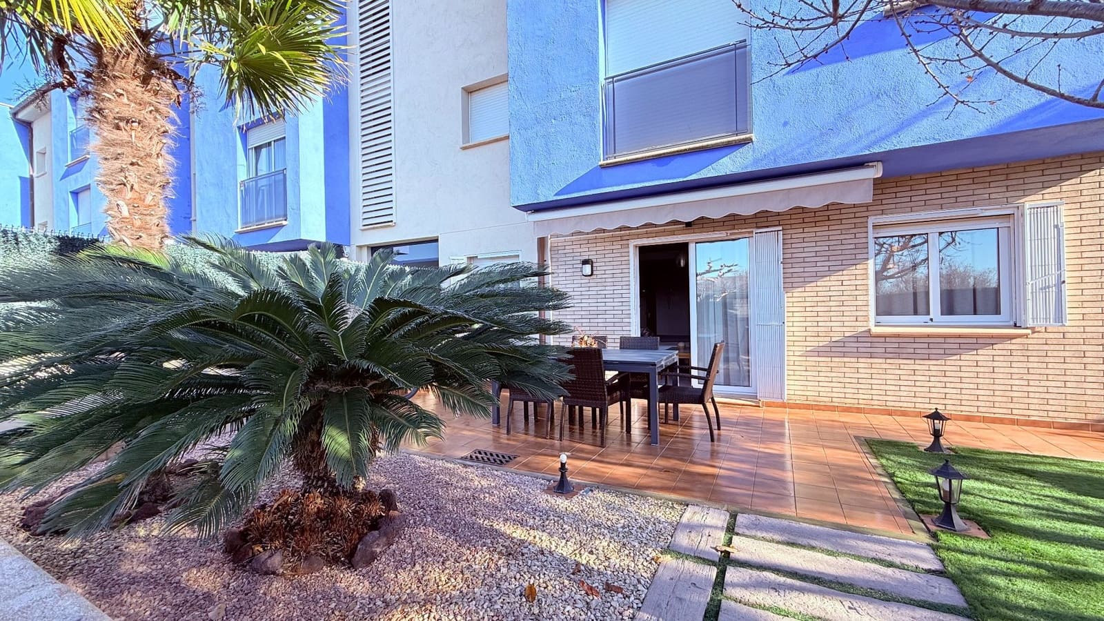 2 bedroom Apartment for sale in L'Estartit with pool garage - € 289,900 (Ref: 9530382)