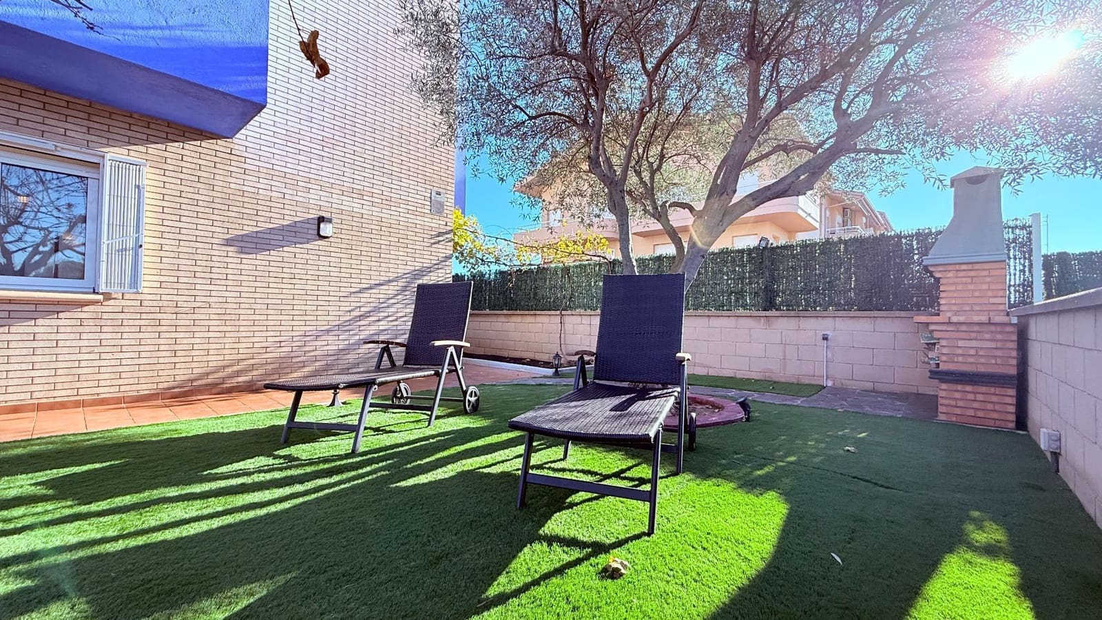 2 bedroom Apartment for sale in L'Estartit with pool garage - € 289,900 (Ref: 9530382)