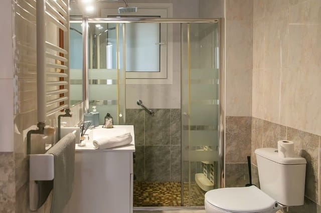 3 slaapkamer Appartement te koop in L'Estartit, Torroella de Montgrí met garage - € 220.000 (Ref: 9554633)