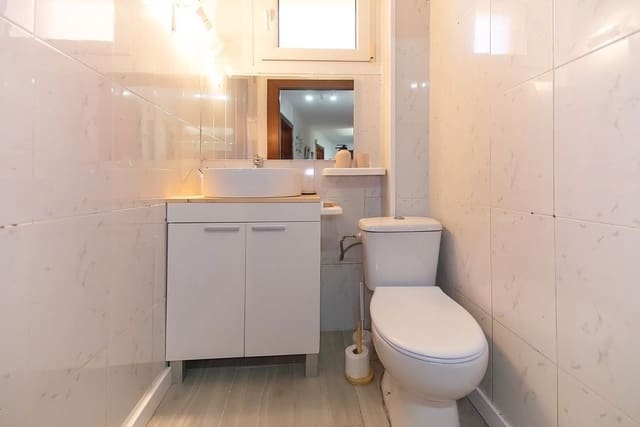 3 slaapkamer Appartement te koop in L'Estartit, Torroella de Montgrí met garage - € 220.000 (Ref: 9554633)