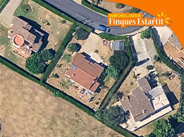 3 soverom Villa til salgs i L'Estartit, Torroella de Montgrí med svømmebasseng garasje - € 449 000 (Ref: 9796644)