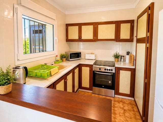 3 chambre Villa/Maison à vendre à L'Estartit, Torroella de Montgrí avec piscine garage - 375 000 € (Ref: 9815601)