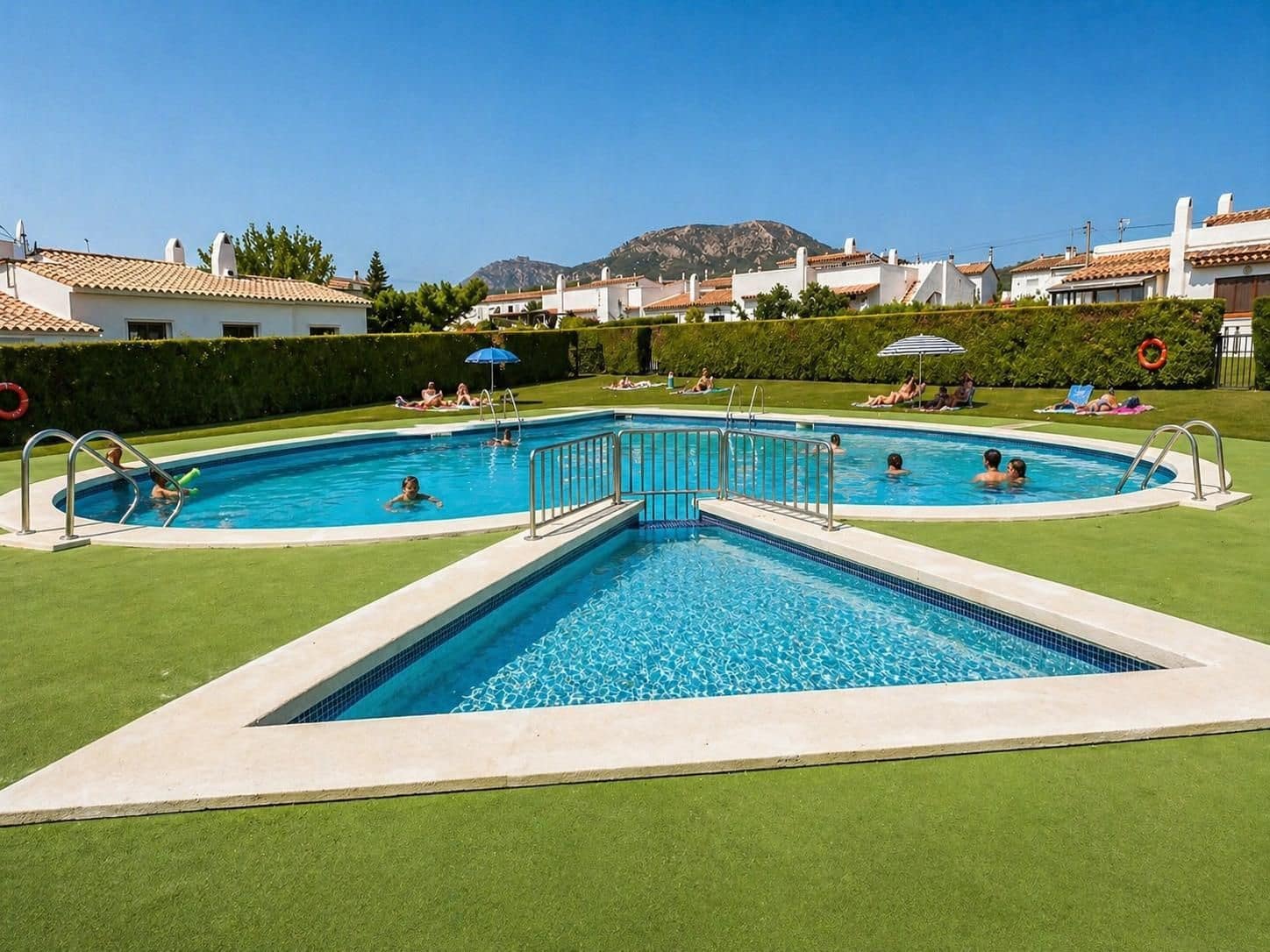 3 chambre Villa/Maison à vendre à L'Estartit avec piscine garage - 375 000 € (Ref: 9815601)