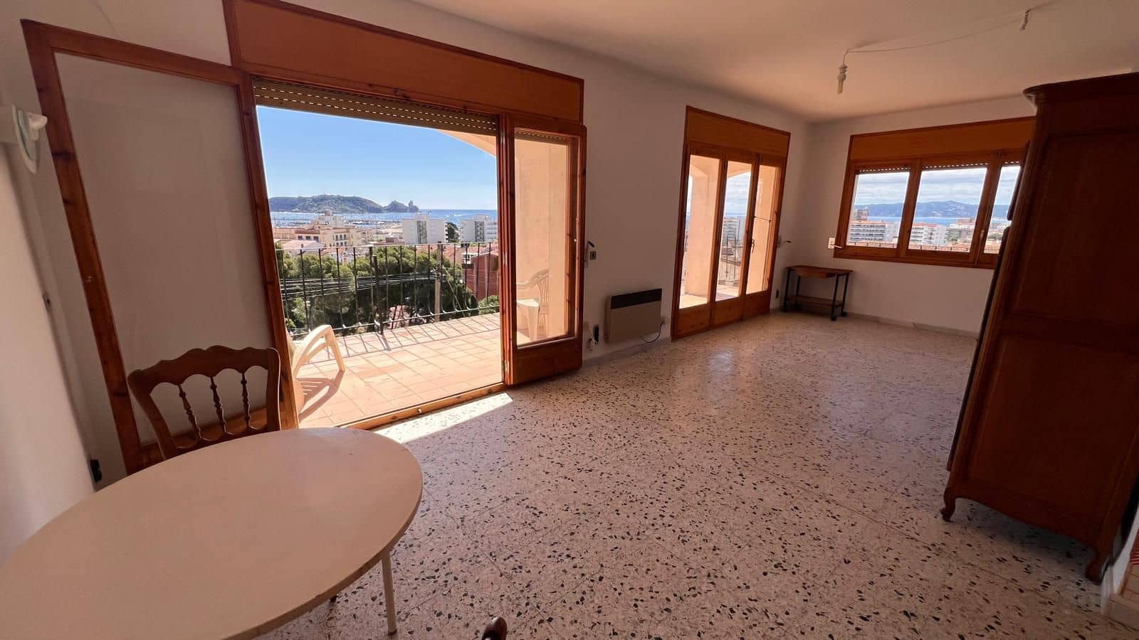 6 bedroom Villa for sale in L'Estartit with garage - € 625,000 (Ref: 9849050)