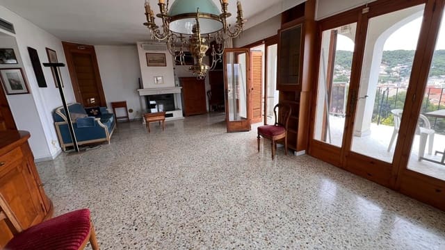 6 sypialnia Willa na sprzedaż w L'Estartit, Torroella de Montgrí z garażem - 625 000 € (Ref: 9849050)