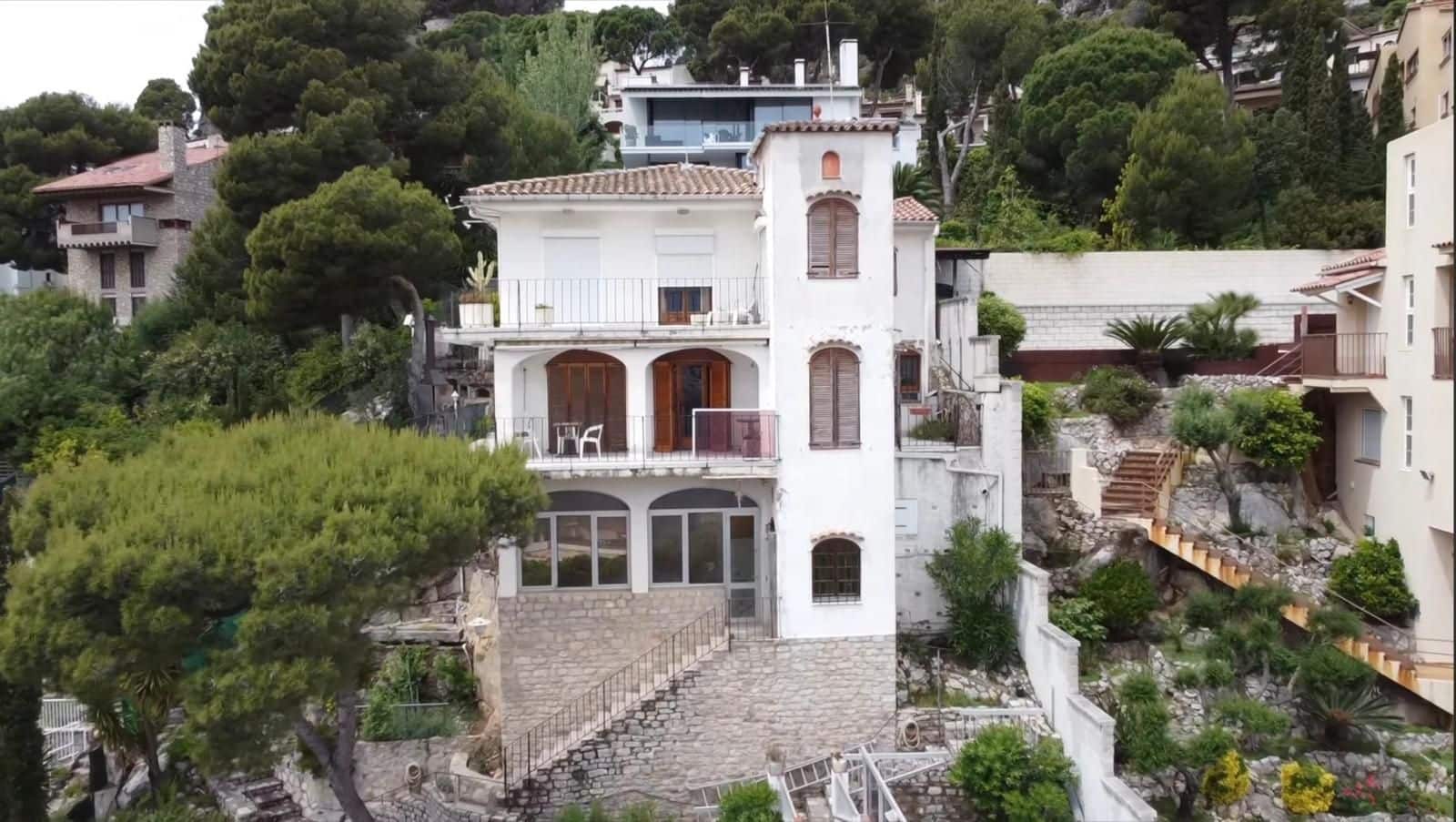 6 bedroom Villa for sale in L'Estartit with garage - € 625,000 (Ref: 9849050)