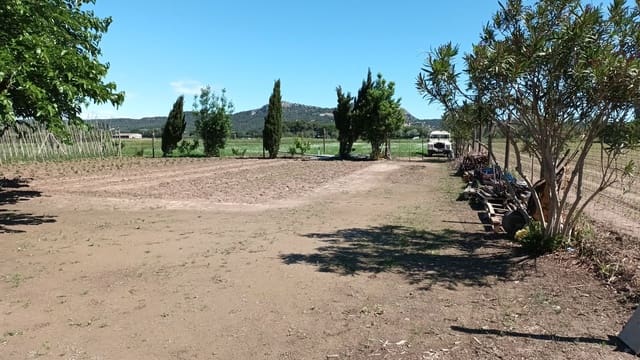 Finca/Landhuis te koop in L'Estartit, Torroella de Montgrí - € 50.000 (Ref: 9895812)