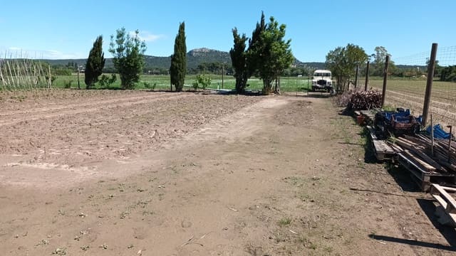 Finca/Landhuis te koop in L'Estartit, Torroella de Montgrí - € 50.000 (Ref: 9895812)