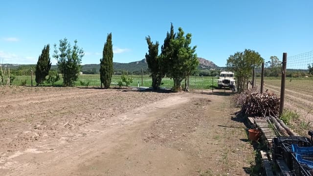 Finca/Landhuis te koop in L'Estartit, Torroella de Montgrí - € 50.000 (Ref: 9895812)