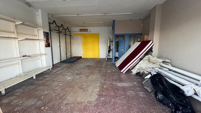 Comercial para venda em L'Estartit, Torroella de Montgrí - 70 000 € (Ref: 9949210)