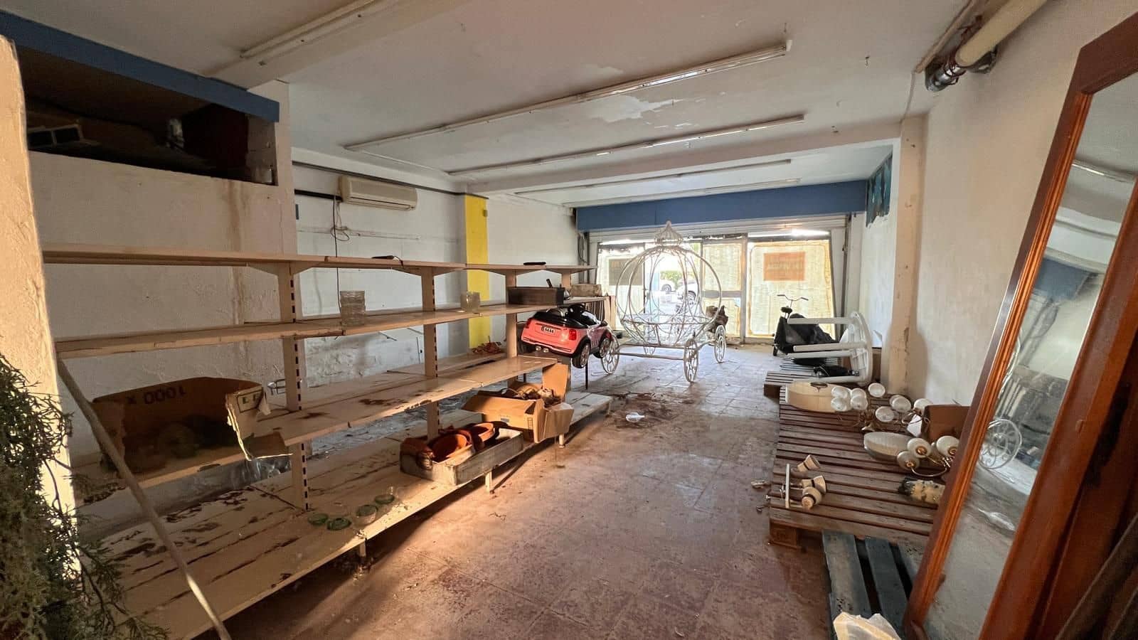 Erhverv til salg i L'Estartit - € 90.000 (Ref: 9954705)