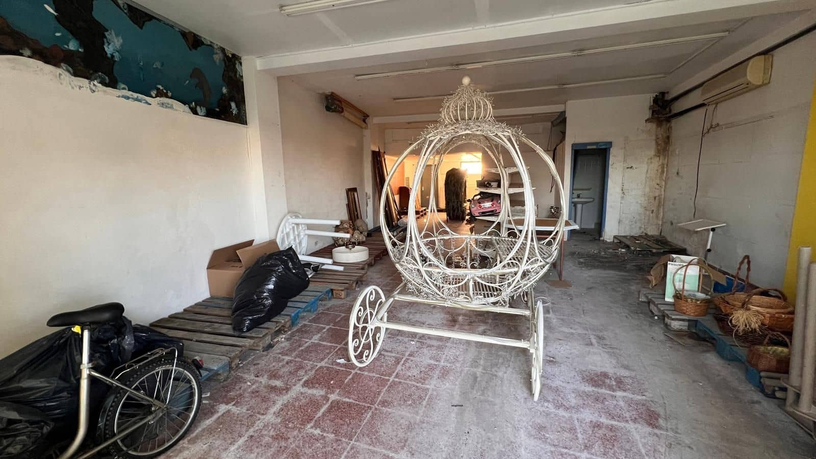 Erhverv til salg i L'Estartit - € 90.000 (Ref: 9954705)