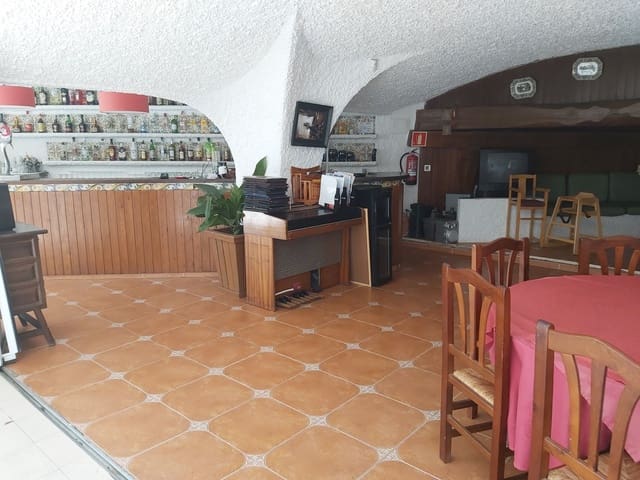Erhverv til salg i L'Estartit, Torroella de Montgrí - € 790.000 (Ref: 9954706)