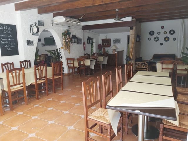 Erhverv til salg i L'Estartit, Torroella de Montgrí - € 790.000 (Ref: 9954706)