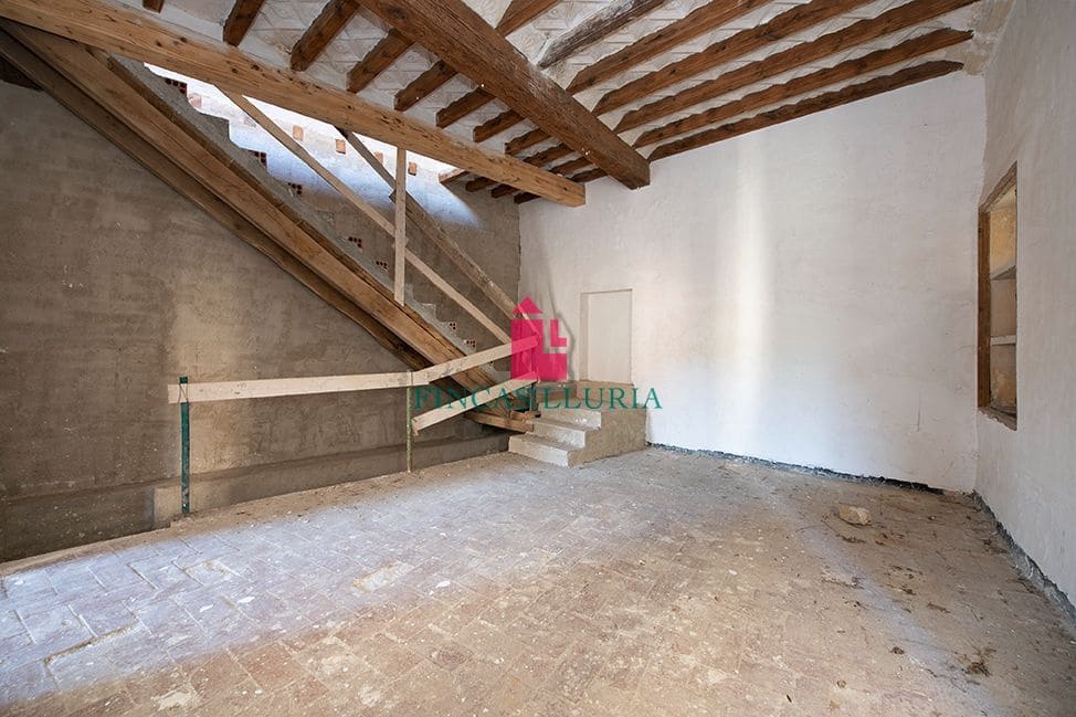 4 Zimmer Villa zu verkaufen in Crespia - 147.500 € (Ref: 9978190)
