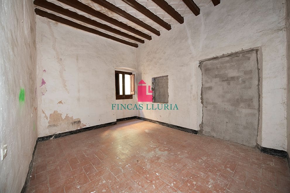 4 Zimmer Villa zu verkaufen in Crespia - 140.000 € (Ref: 9978191)