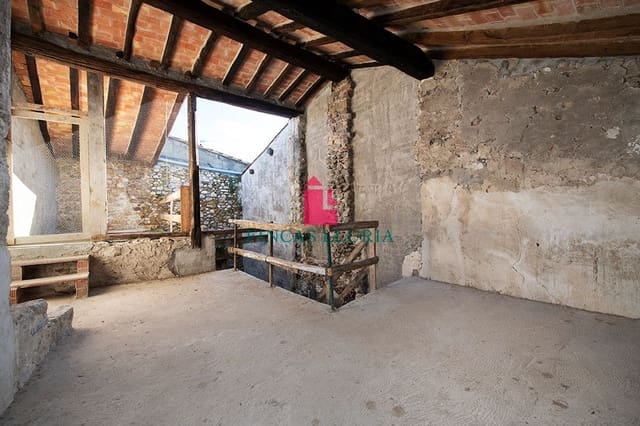 4 Zimmer Villa zu verkaufen in Crespià - 140.000 € (Ref: 9978191)