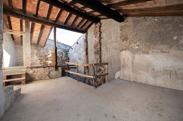 4 sypialnia Willa na sprzedaż w Crespià - 140 000 € (Ref: 9978191)