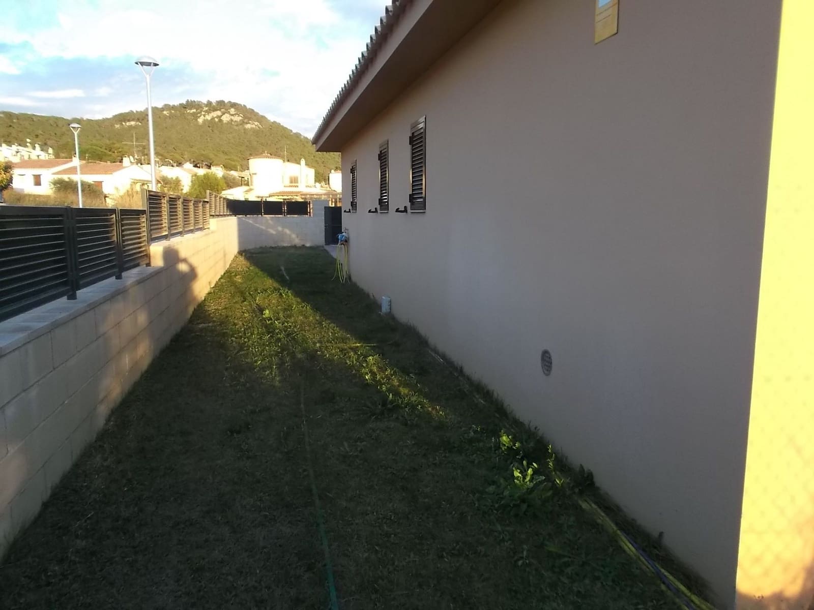 Chalet de 3 habitaciones en L'Estartit en venta con garaje - 470.000 € (Ref: 9998115)