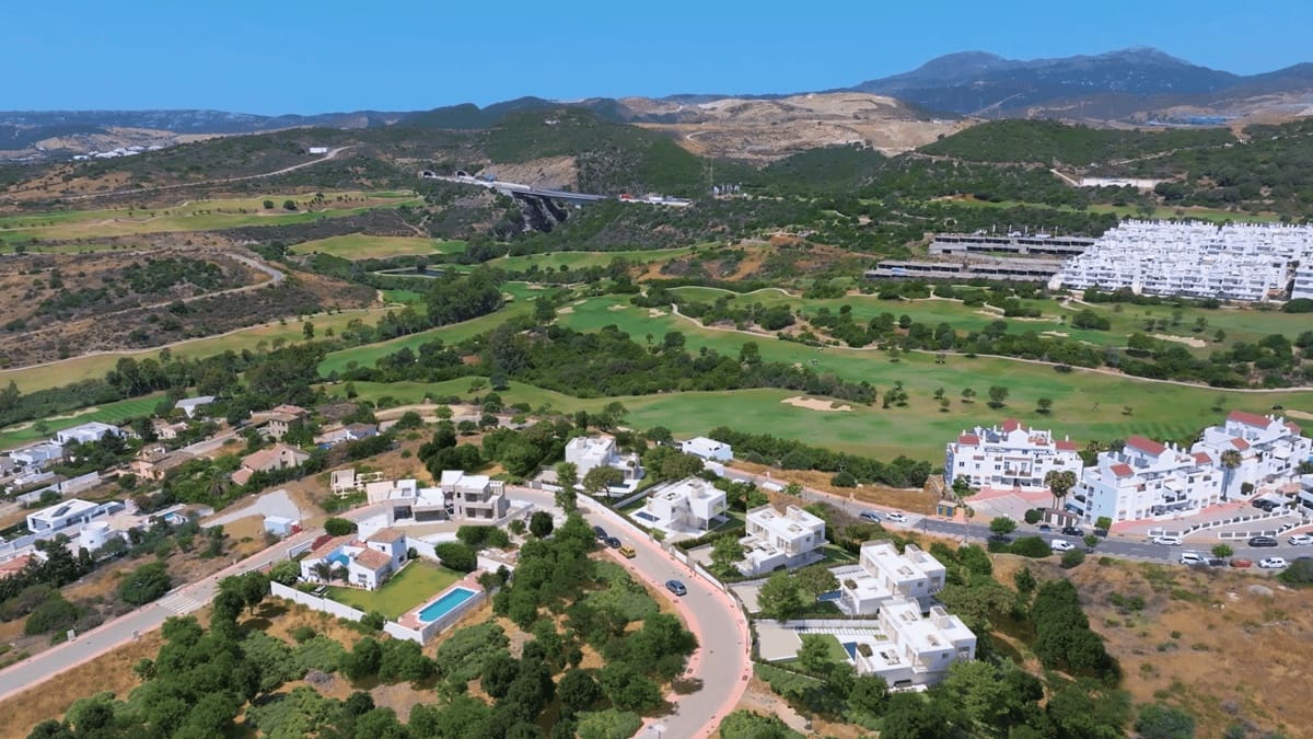 3 Zimmer Villa zu verkaufen in Estepona - 1.590.000 € (Ref: 10016803)