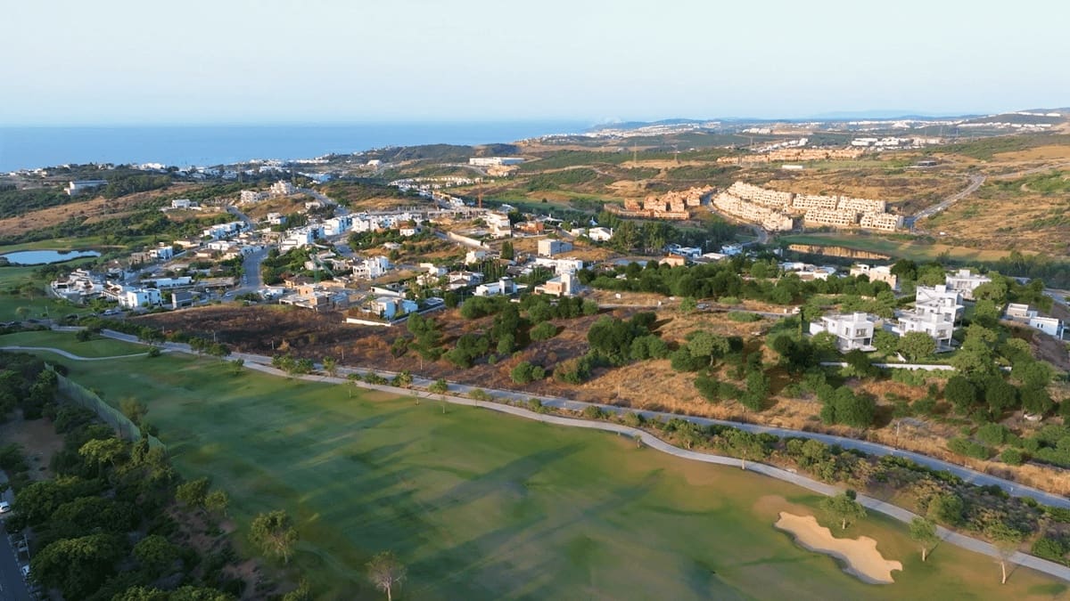 3 soveværelse Villa til salg i Estepona - € 1.730.000 (Ref: 10016805)