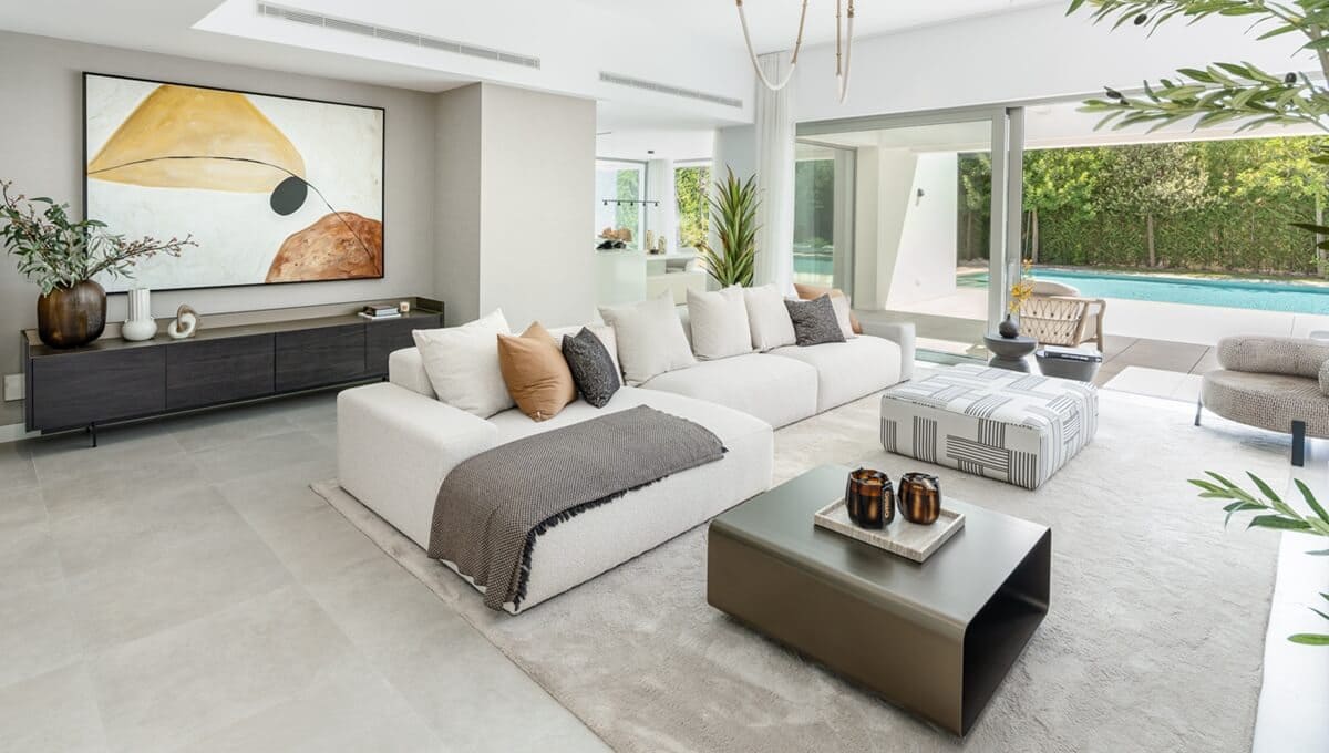 5 bedroom Villa for sale in El Paraiso with pool garage - € 2,300,000 (Ref: 10115419)