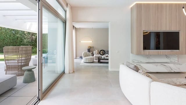 5 sovrum Villa till salu i El Paraiso, Estepona med pool garage - 2 300 000 € (Ref: 10115419)
