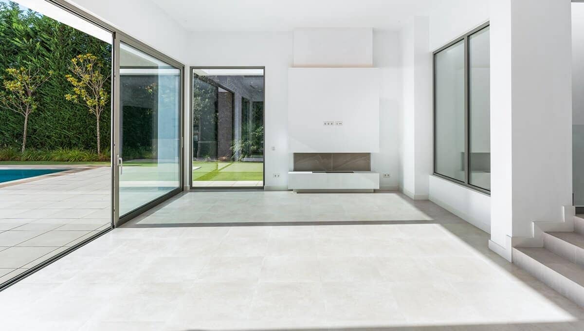 5 bedroom Villa for sale in El Paraiso with pool garage - € 2,300,000 (Ref: 10115419)