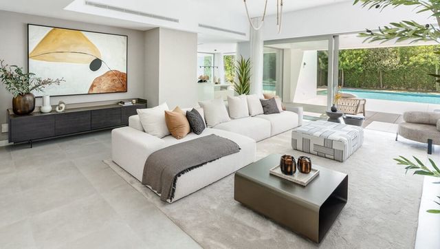 4 quarto Moradia para venda em El Paraiso, Estepona com piscina garagem - 2 440 000 € (Ref: 10115420)