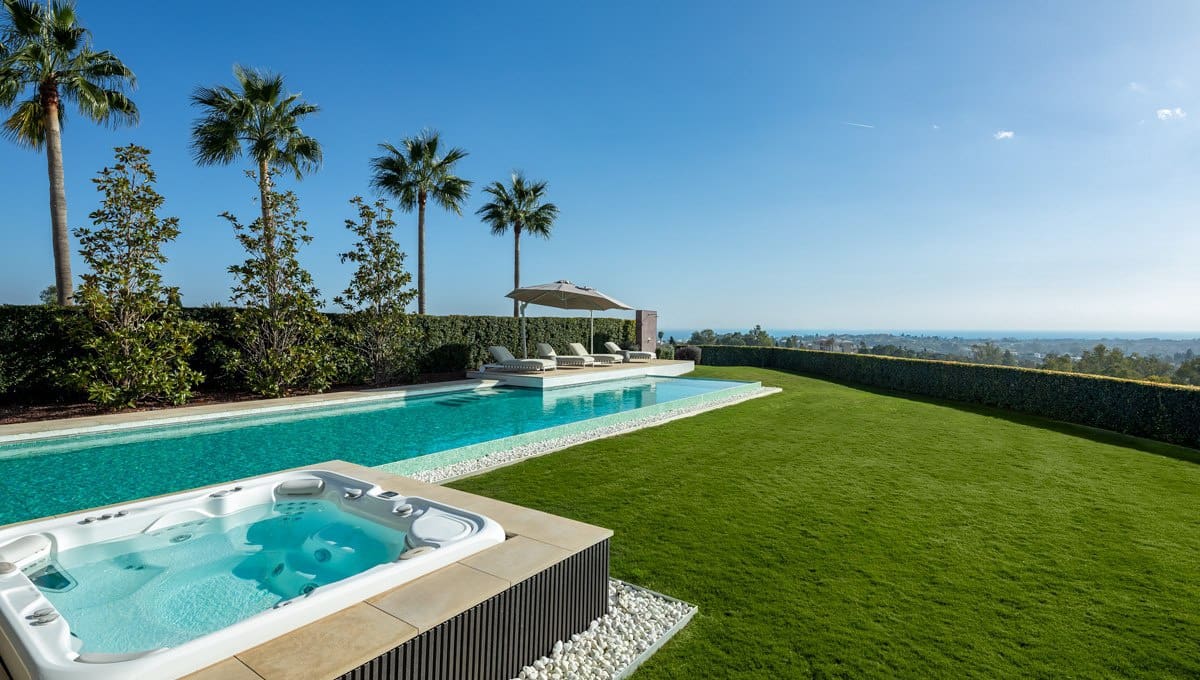 6 soverom Villa til salgs i Benahavis med svømmebasseng garasje - € 13 800 000 (Ref: 10149350)