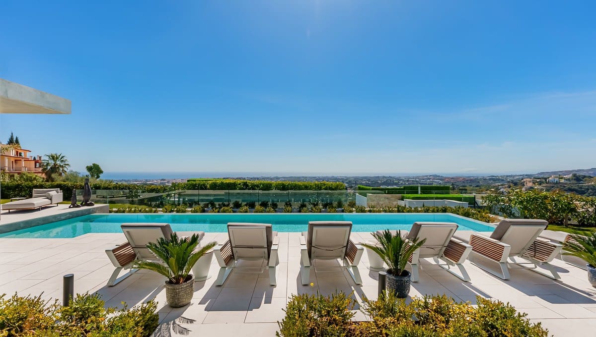 8 soverom Villa til salgs i Benahavis med svømmebasseng garasje - € 18 650 000 (Ref: 10149351)