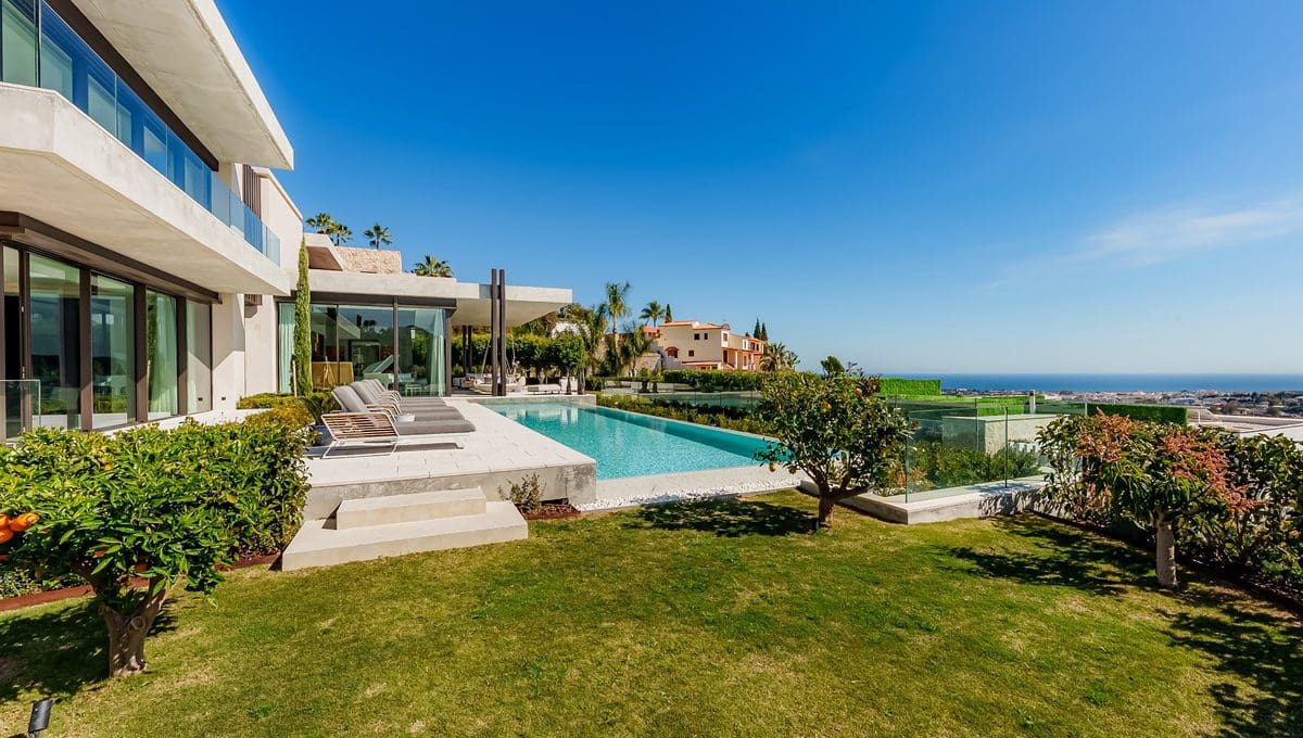 8 soverom Villa til salgs i Benahavis med svømmebasseng garasje - € 18 650 000 (Ref: 10149351)