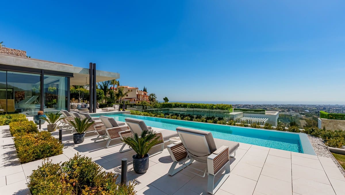 8 soverom Villa til salgs i Benahavis med svømmebasseng garasje - € 18 650 000 (Ref: 10149351)