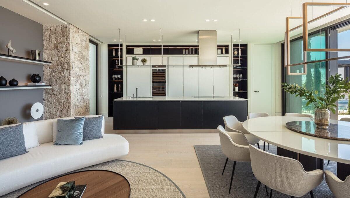 7 soverom Villa til salgs i Benahavis med svømmebasseng garasje - € 9 950 000 (Ref: 10149352)